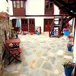 Гостевой дом Amazon Petite Palace 4*