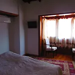 Amazon Petite Palace Сельчук