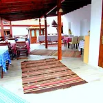 Amazon Petite Palace