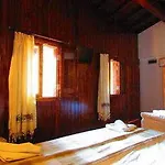 Гостевой дом Amazon Petite Palace 4*