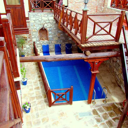 アマゾン プティ パレス 4*