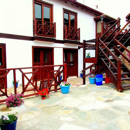 Amazon Petite Palace Maison d'hôtes 4*