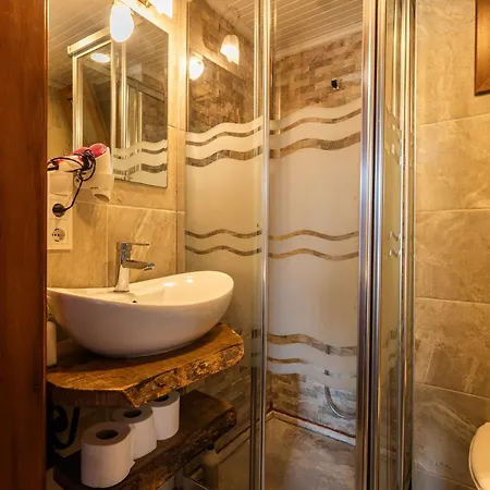 Guest house Amazon Petite 4*