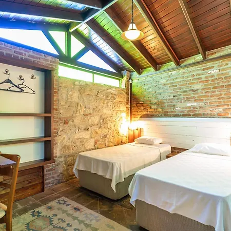 Amazon Petite Palace Σελτσούκ