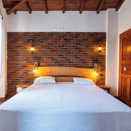 Amazon Petite Guest house