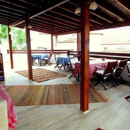 Amazon Petite Palace Гостевой дом 3*
