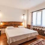 Amazon Petite Palace سلجوك
